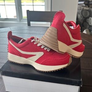 NWT DOLCE VITA 9.5 Red Canvas Women's Sneakers